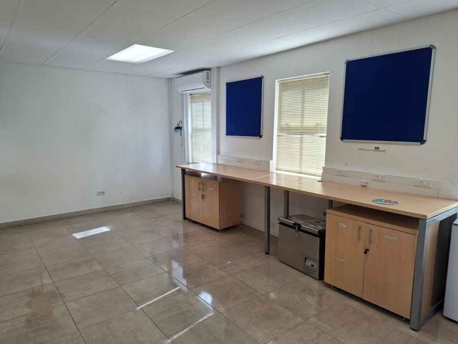 To Let Commercial Property for Rent in Brandwacht Western Cape
